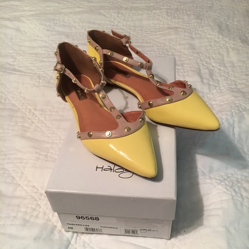 Halogen Haolson Yellow Flats Size 6